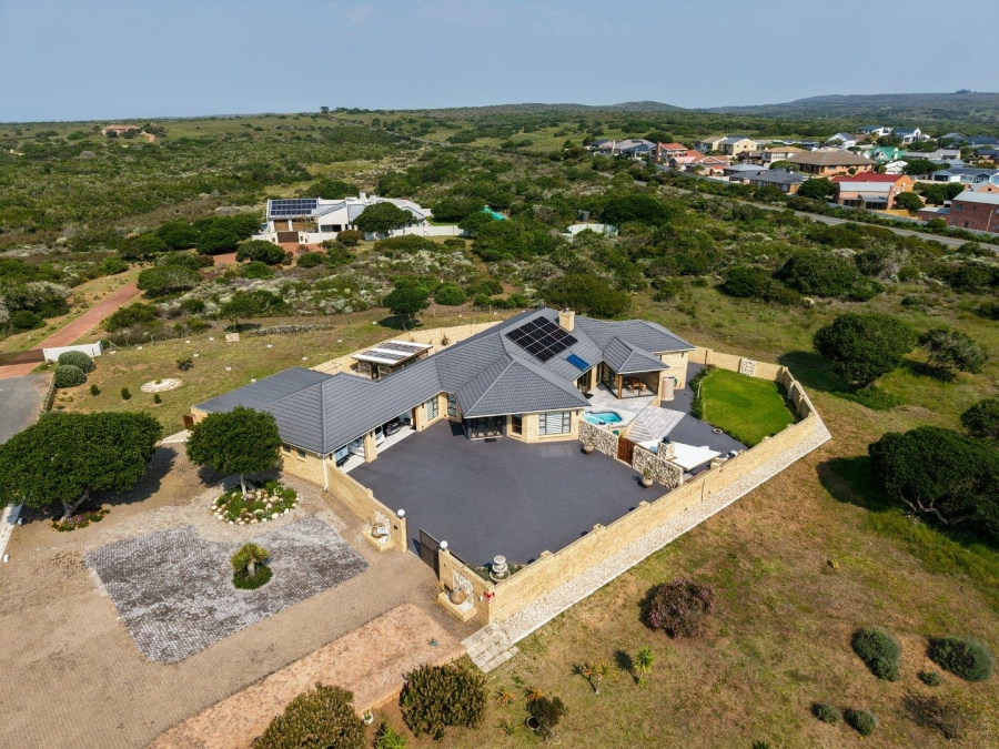 3 Bedroom Property for Sale in Stilbaai Wes Western Cape